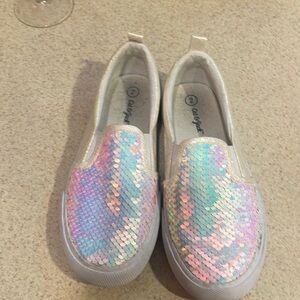 Cat & Jack Girls slip on sneakers sequin 2